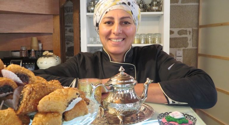Bochra Kachi, fondatrice de la société Cook Sun Cakes, pâtisserie, salon de thé, Quimper