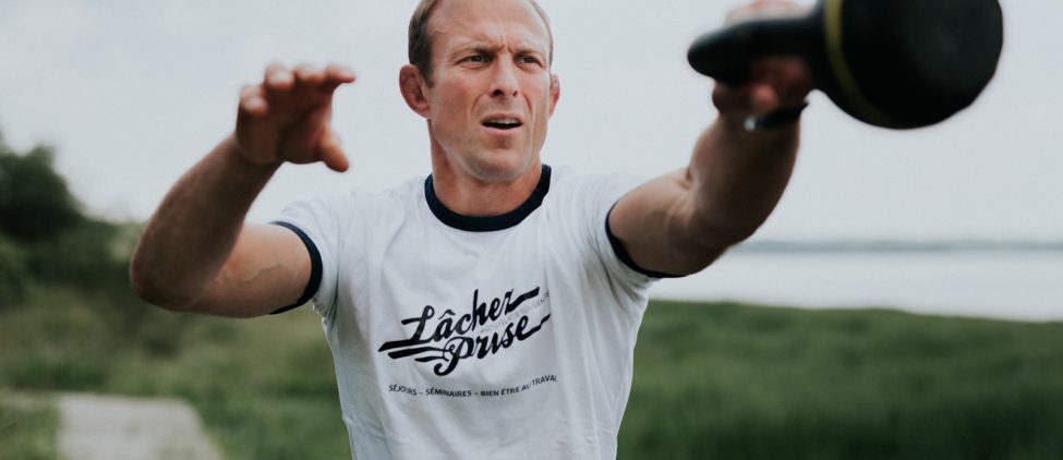 Nicolas Cloteaux, coach sportif et fondateur de LâchezPrise à Quimper, prtrait de Tost Magazine