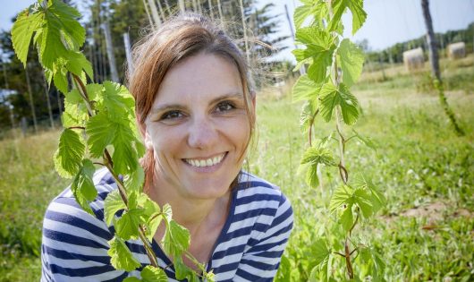 Sara Bambagiotti, co-fondatrice de la Brasserie Merlin, Penmarc'h - Magazine BRETONS Vivre en Cornouaille. Et si c'était le bonheur?