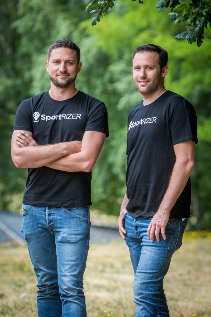 Mathieu Romeuf et Tom Marsal, co-fondateurs de SportRIZER, Quimper - Magazine BRETONS Vivre en Cornouaille. Et si c'était ça le bonheur ? (aoüt/septembre 2020)