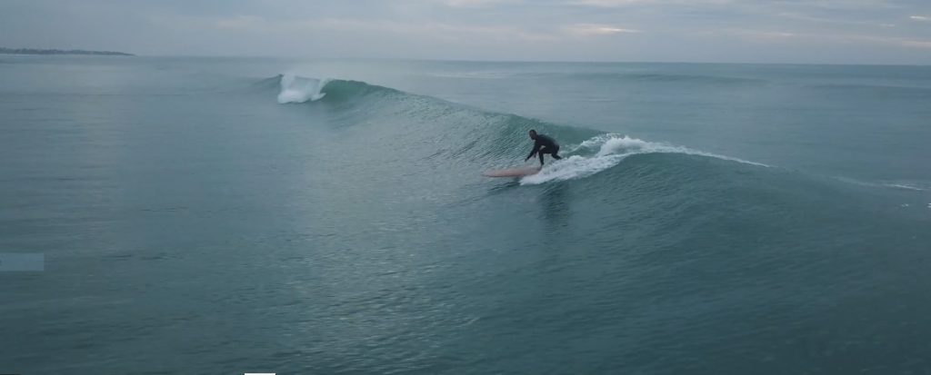 TAN (2018) – Alena Erenbodl, Director & Producer, Production / Verein Blue Road @blueroadsurffilm film sur Robin Goffinet, talent de Quimper Cornouaille nourrit votre inspiration